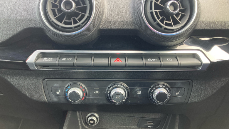 Audi Q2 35 TFSI Black Edition 5dr Petrol Estate